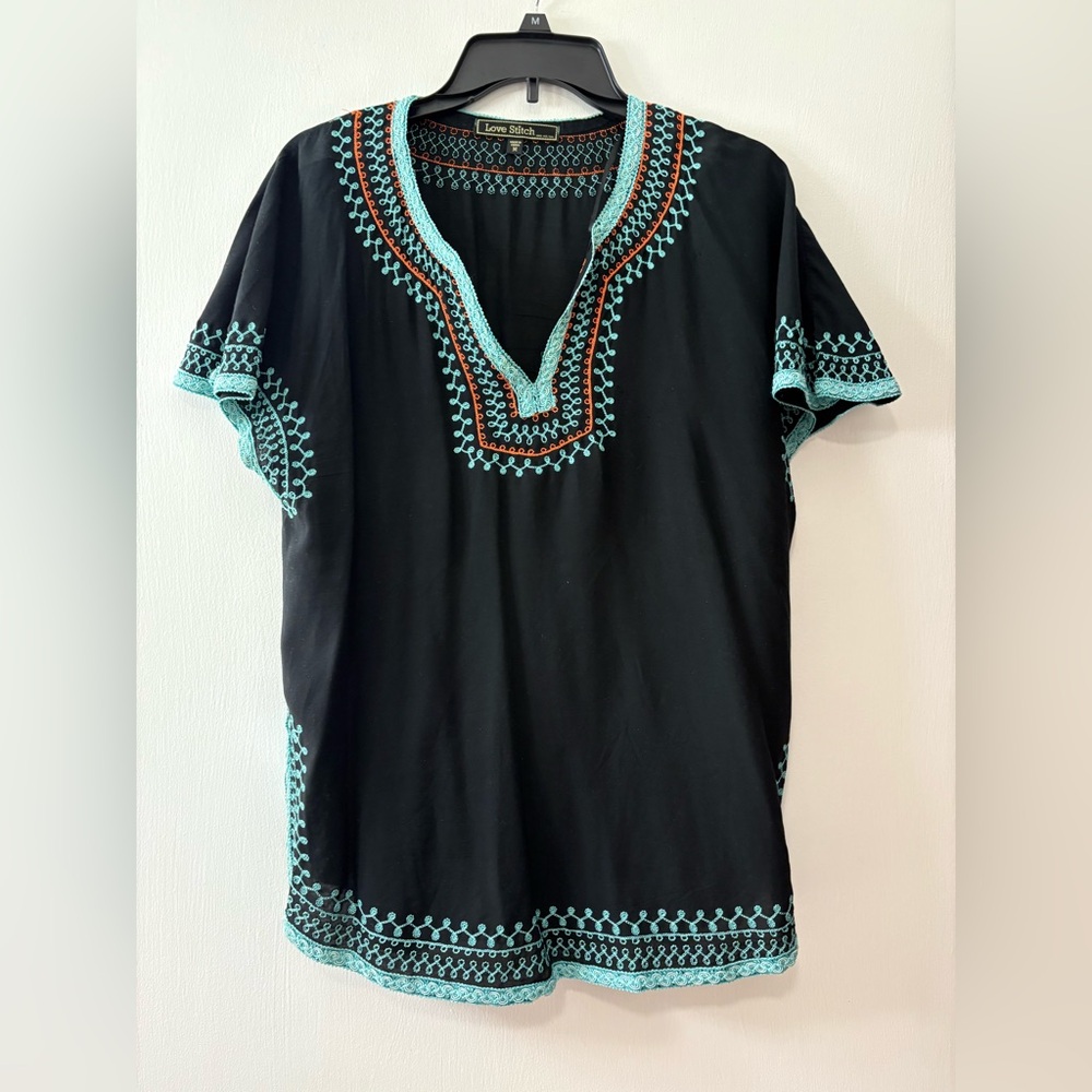 Love Stitch Embroidered Mexican Style Top Size Medium